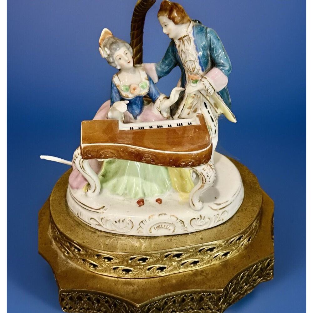 Lamp Capodimonte Style Rococo Couple Porcelain Piano Figurine Brass Base MCM VTG